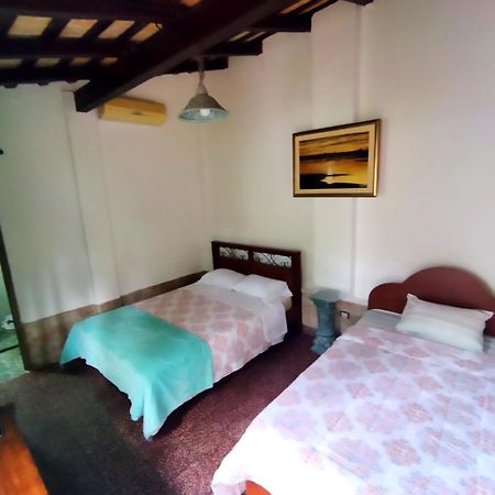 Hotel La Aparesida Арегуа Экстерьер фото